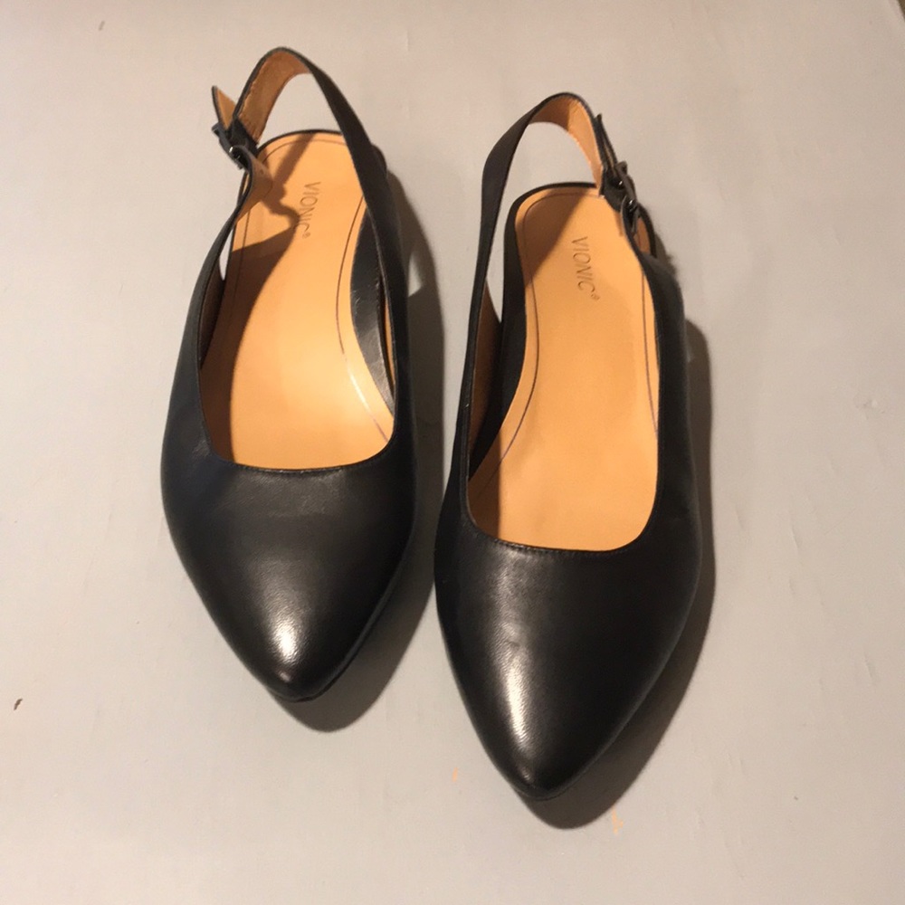 Vionic dress shoes - only worn once